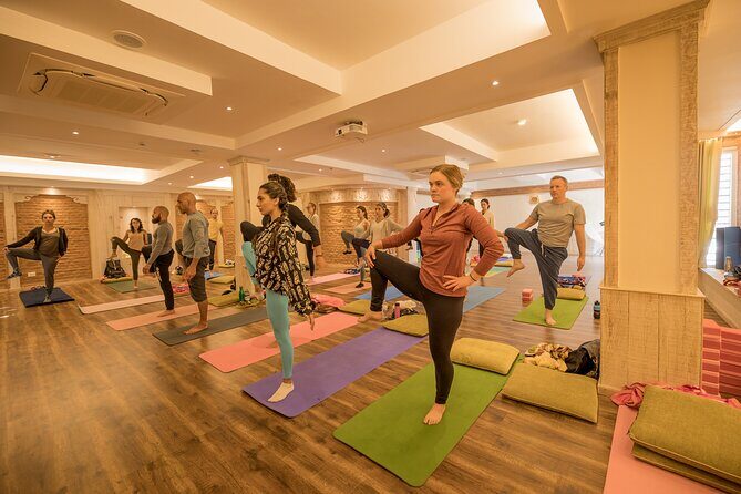 10 Days Ayurveda & Yoga Retreat in Kathmandu, Nepal - Therapies that go beyond relaxation: massage and siro-dhara
