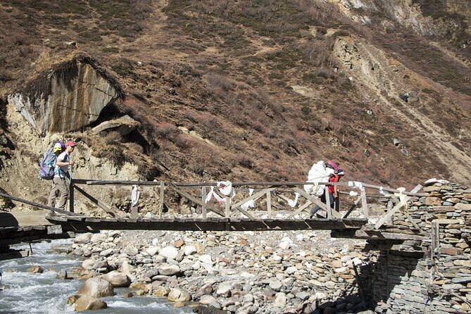 10 Days Manaslu Circuit Trek in Larke La Pass - Safety and altitude monitoring: this trip uses tools, not just talk