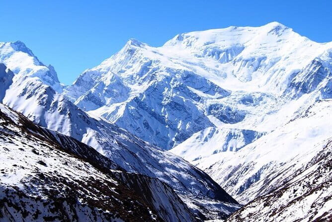 13 Days Trekking in Annapurna Circuit - Finishing with Pokhara: a bus ride, a shared dinner, and a real reset
