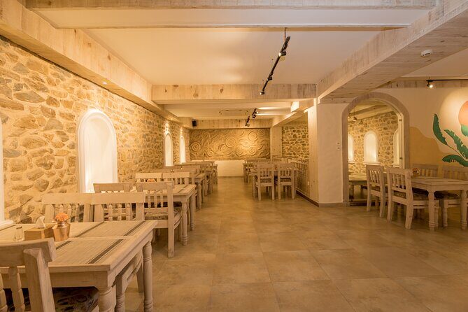 14 Day Ayurveda + Yoga Detox Retreat in Nepal - Accommodation and Meals: A Quiet Advantage
