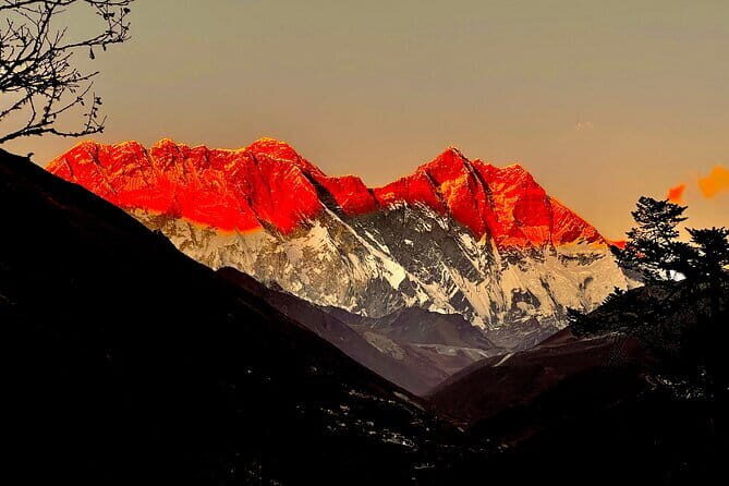 14 Days Everest Base Camp Trekking - Phakding to Namche Bazaar: bridges, park gates, and the first real crowd of peaks