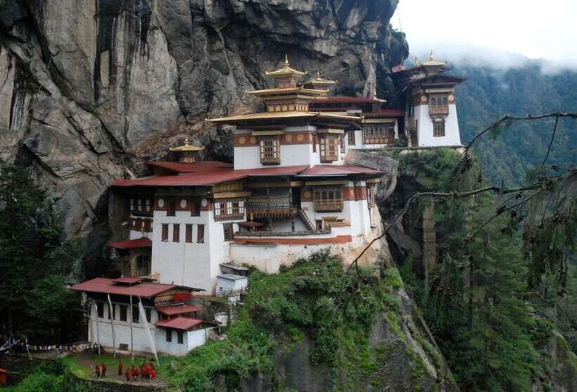 3 Days Bhutan Cultural Tour - Thimphu cultural day: museums, paper-making, and myth on stamps