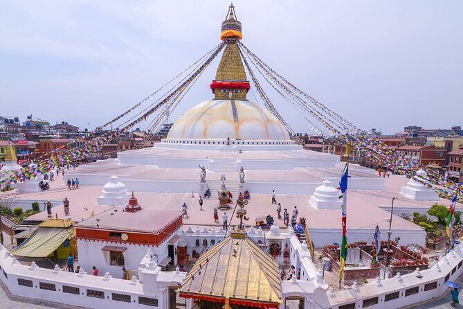 8 Days Tour in Nepal (4 Star Accommodation) - Day 1 in Thamel: check in, get your bearings, then shop