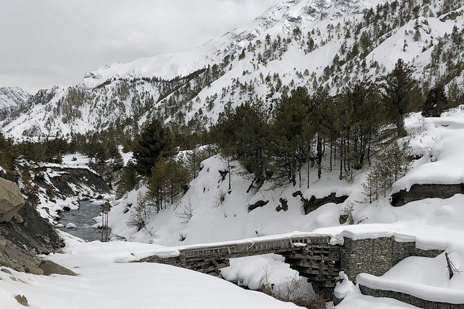Annapurna Circuit Trek - Your guide team and permits: the real value behind the price