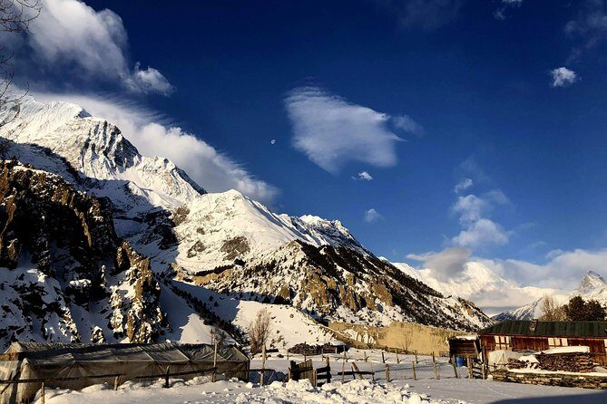 Annapurna Circuit Trek - Day 6: The acclimatization day in Manang (why you should respect it)