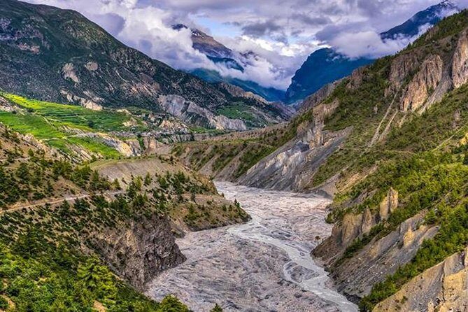 Annapurna Circuit with Tilicho Lake Trek - From Kathmandu pickup to the first trekking steps: getting set up right