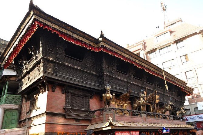 Best Nepal Tour Package - Day 5: Back to Kathmandu, then Thamel on your own