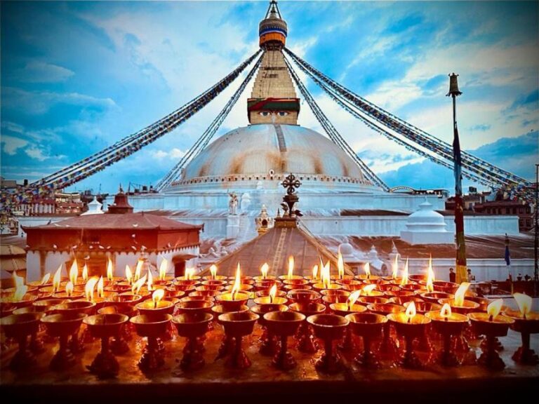 Bhaktapur Durbar Square and Boudhanath Stupa - How to follow the kora walk (without getting in the way)