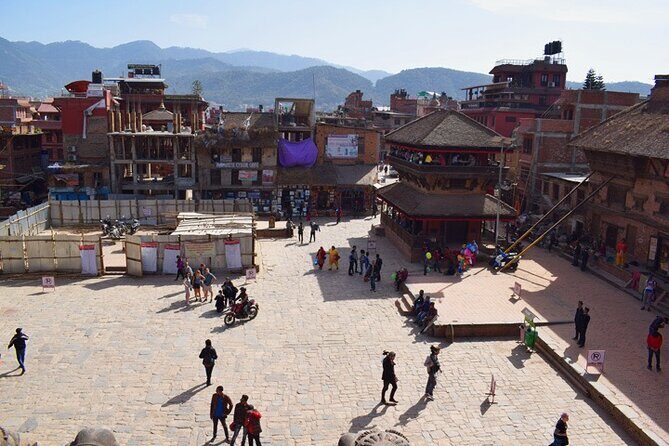 Bhaktapur Old City and Durbar Square Half-Day Tour - Siddha Pokhari: the pond you’ll remember because it breaks the temple pattern
