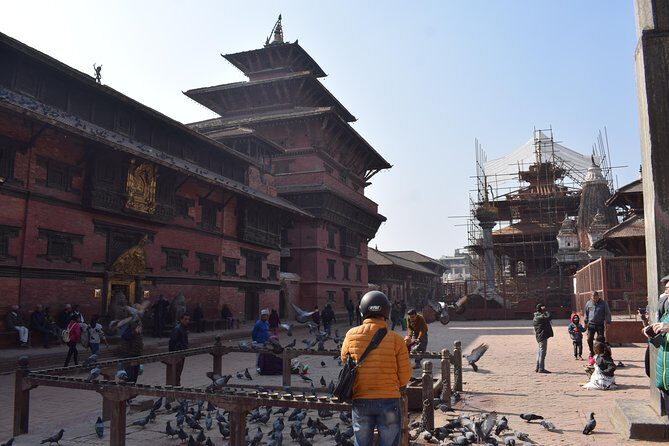 City tour of Bhaktapur and Patan Durbar Square - The in-between sacred stops: Dattatreya and Nyatapole areas