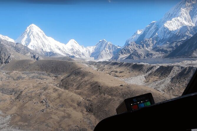 Day Tour to Everest Base Camp By Helicopter - Flying the Everest Route: Lukla Refuel and the Big-View Numbers