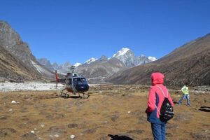 Everest Base Camp Helicopter Tour landing at Hotel Everest View - The Pheriche stop and the window-seat puzzle