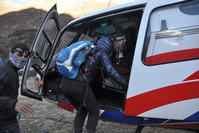 Everest Base Camp Helicopter Tour landing at Hotel Everest View - Everest Base Camp and Kalapathar: what you really get in 4–6 minutes