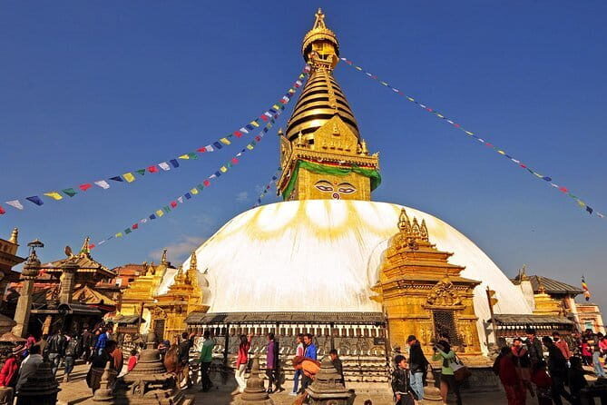 Everest Base Camp Trek from Kathmandu 12 Days - Namche Bazaar days: the acclimatization that earns its keep (Days 2–3)
