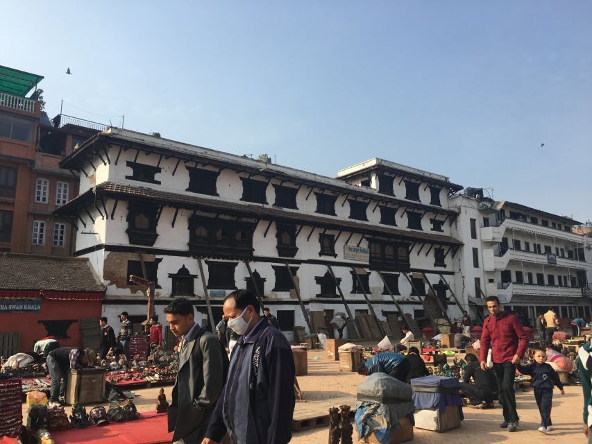 "Explore Kathmandu Rich Heritage: City Highlights Bus Tour" - A 6-hour loop through Kathmandu’s UNESCO highlights