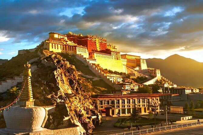 Fixed Departure Tibet Overland Group Joining Tours. - Hotels, meals, and group comfort: twin-sharing and breakfast rules