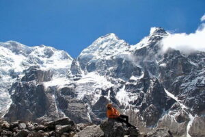 Kanchenjunga Circuit Trek 19 Days - Fly to Bhadrapur and jeep to Taplejung/Sekathum