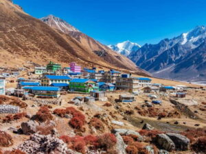 Kathmandu: 6 Days Langtang Valley Trek with Kyanjin Ri - Pahiro to Ghoda Tabela: forests, waterfalls, and altitude ramp-up