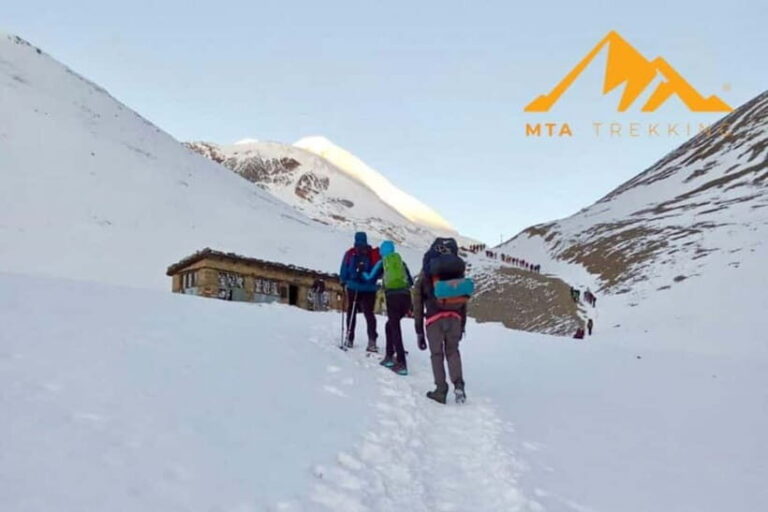 Kathmandu: 8-Day Annapurna Circuit Trek via Thorong La Pass - Day 1 road to Chame: a long travel day, then sleep