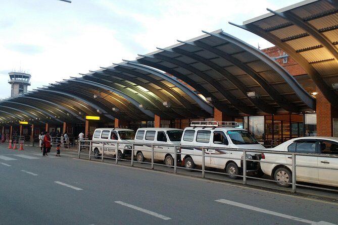 Kathmandu Airport Transfer to hotels – Easy, Safe & Hassle-Free - Small Issues to Know: When the Name Sign Doesn’t Help
