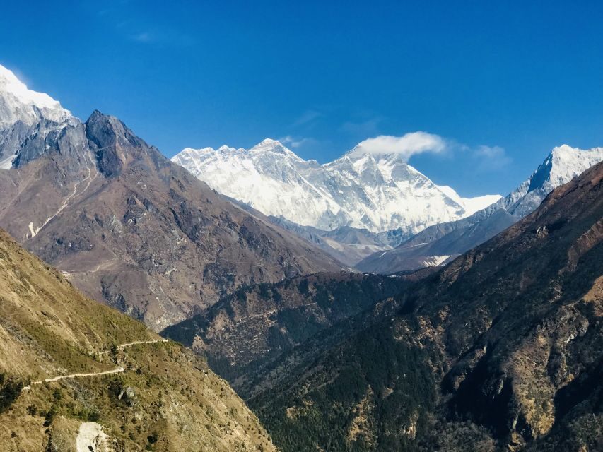 Kathmandu: Everest Base Camp Helicopter Tour - Breakfast at Hotel Everest View (3,880 m): the human pause at the top