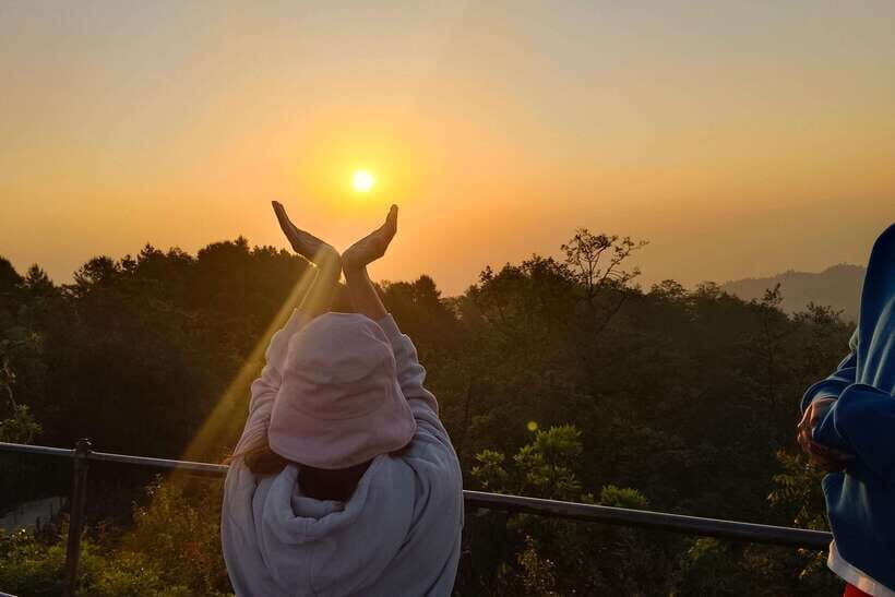 Kathmandu: Nagarkot Sunrise Tour Private or Group with Lunch - Nagarkot Viewpoint: When the Peaks Reveal Themselves