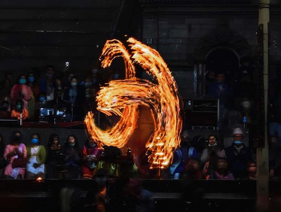 Kathmandu: Pashupatinath Aarati & Cremation Evening Tour - Key things that make this night tour work