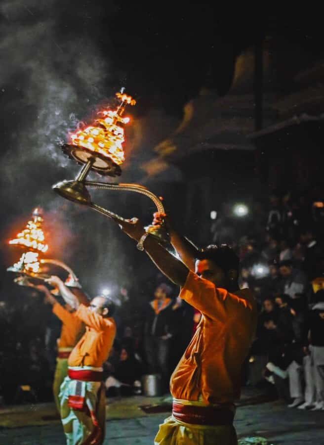 Kathmandu: Pashupatinath Aarati & Cremation Evening Tour - Getting To Pashupatinath Without the Evening Chaos