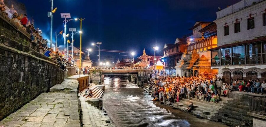 Kathmandu: Pashupatinath Temple Evening Aarati Tour - Entering Pashupatinath: What Your Guide Helps You Notice