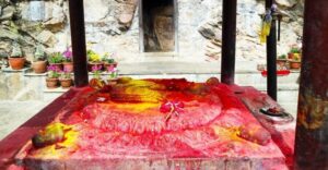 Kathmandu: Pharping, Dakshinkali and Chobhar Tour with Lunch - Asura Cave: a cliffside stop that feels quiet on purpose