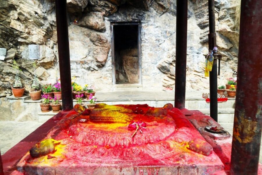 Kathmandu: Pharping, Dakshinkali and Chobhar Tour with Lunch - Dakshinkali Temple and the unsettling details you should be ready for