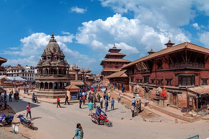 Kathmandu: Private/Group Tour to 7 UNESCO Sites with Lunch - Stop 1: Swayambhu (Swayambhunath) and the monkey-temple viewpoint