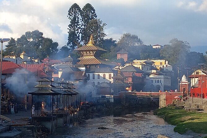 Life and spirituality tour of Kathmandu - How the guides turn questions into understanding
