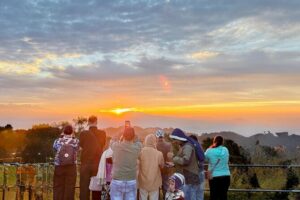 Nagarkot Sunrise View & Morning Hike with Lunch- Private/Group - Getting there early: pickup, AC ride, and the packed breakfast