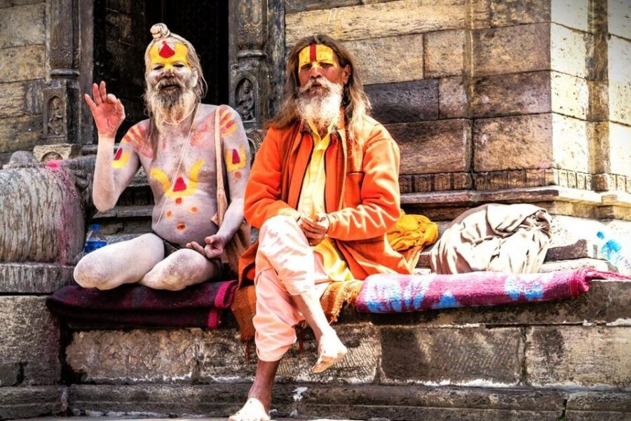 Sacred Pashupatinath: Aarati,Cremation Rites & Boudha Stupa - Aarati ceremony: how the evening changes the mood
