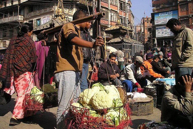 Smells of Kathmandu Walking Day Tour - Bead bazaar: craft shopping with texture