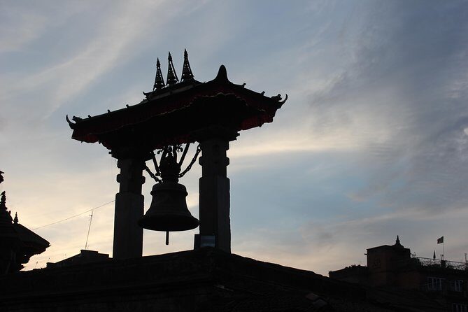 Temples and Stupas Tour in Kathmandu Valley - Durbar Square and the Malla kings: royal palaces, Newari style, and a big-picture story